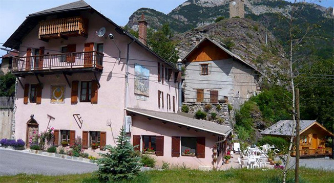 Gite Les Terres Blanches à Méolans Revel, vallée de l'Ubaye